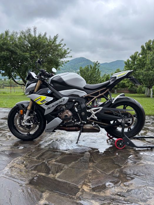 Vând BMW S1000R 2021 model 2022