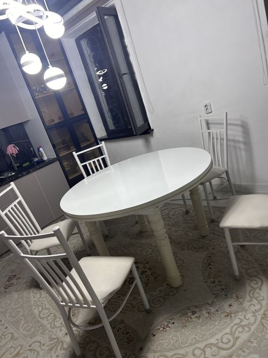 Стол и стуля 5 шт