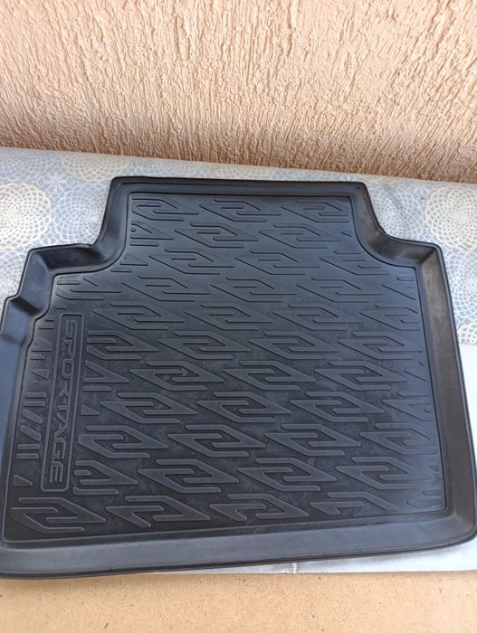 Полик на Киа спротэйдж