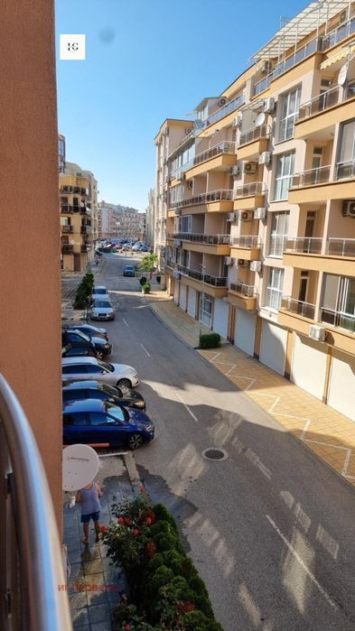 Дава се под наем Двустаен апартамент в Поморие - 56 кв.м за 408 € - Снимка #1