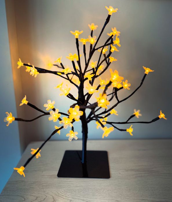 Светещо дърво