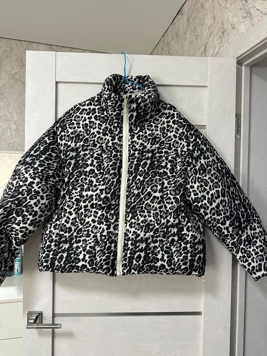 Продам зимние куртки