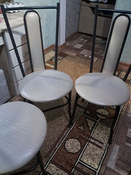 Продам стулья  б/у