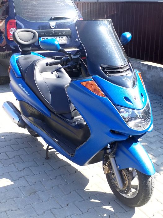 Maxi scuter Yamaha 250cmc