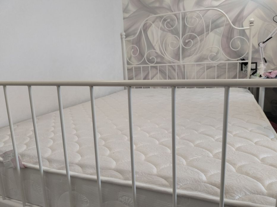 Кровать Икеа с матрасом