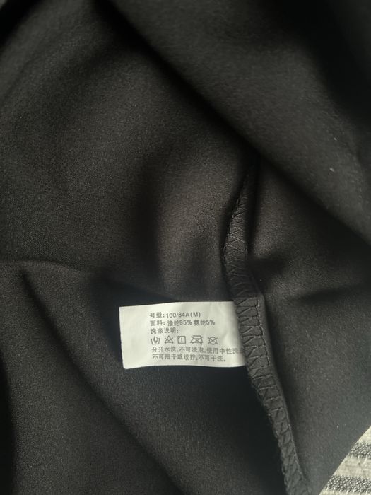 Продам атласный топ с кружевом