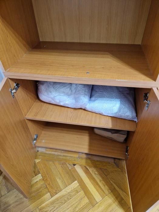 Vand biblioteca din pal pentru documente