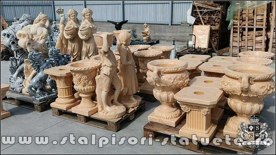 Statui ornament, din beton,  pentru curte și grădină.