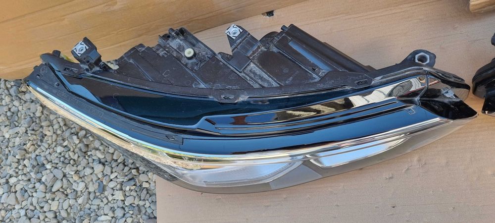 Far stanga / dreapta Full LED IQ Light Vw Golf 8 2020 2021