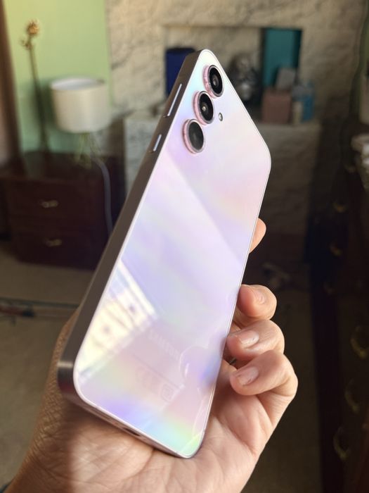 Samsung A55 Srochno holati deyarli Yangi