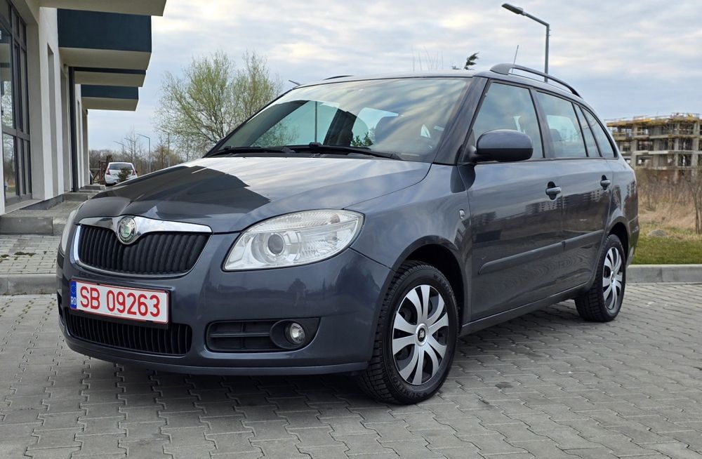 Skoda Fabia 1.6 benzina facelift cutie automată 2008
