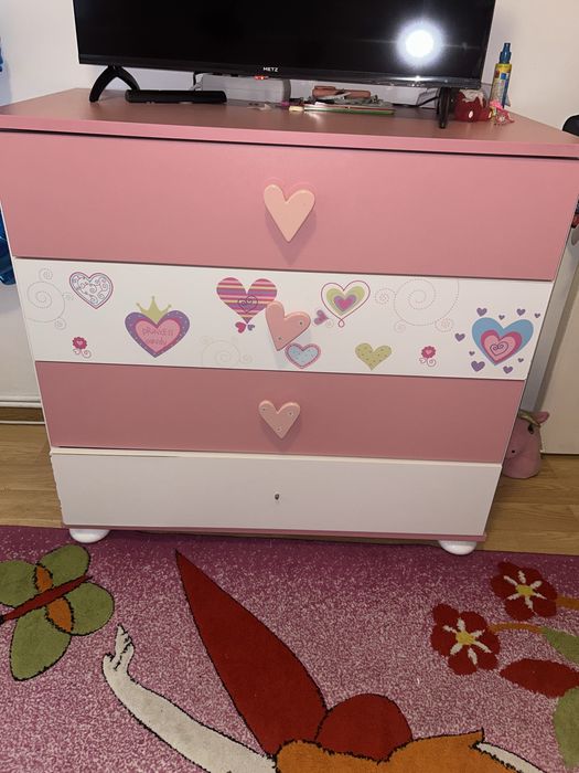 Mobila camera copii (fete) 2 paturi, dulap, birou, comoda