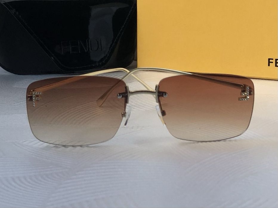 Дамски слънчеви очила правоъгълни 3 цвята кафяви черни сини