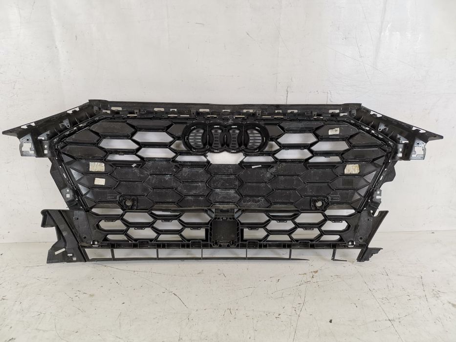 Централна решетка Ауди А3 / Audi A3 8Y Оригинална