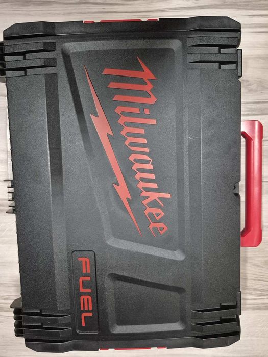 Ъглошлайф Milwaukee