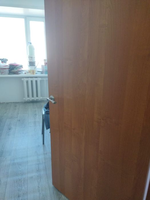 Дверь меж комнотная