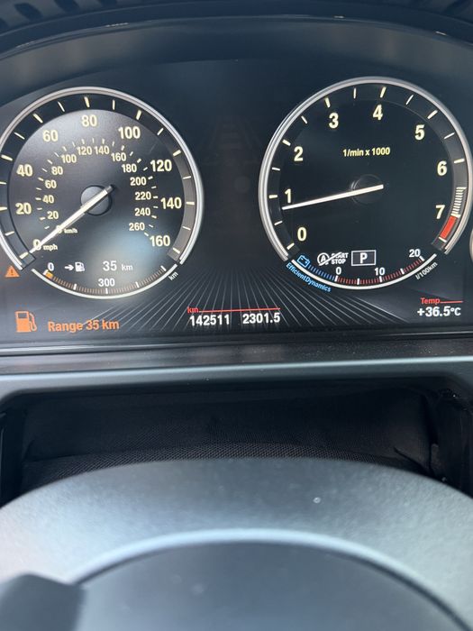 BMW X5 - 4.4 литра