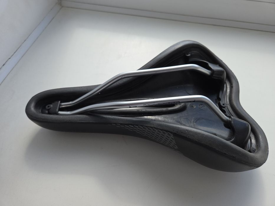 Велосипедное седло Giant comfort