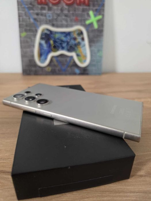 Samsung Galaxy S24 Ultra 256GB / 12GB RAM 5G Dual SIM – Titanium Grey