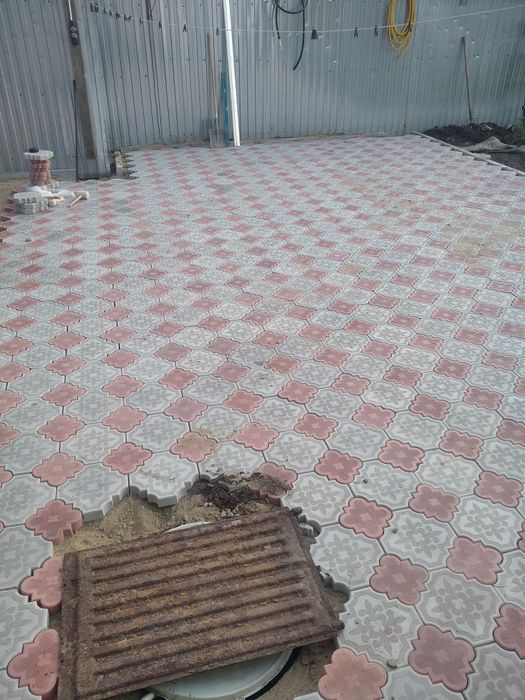 Выложим брусчатку