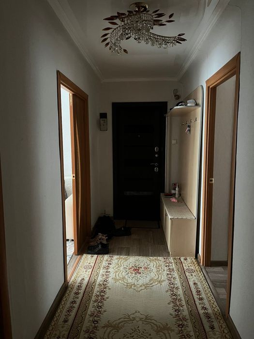 Продам квартиру 3-х комнатную