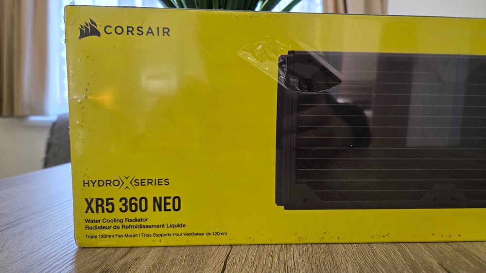 НОВ 360мм меден радиатор Corsair Hydro X Series XR5 за водно охлаждане