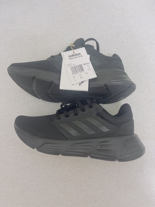 Adidas кроссовки 37,5 размер новые