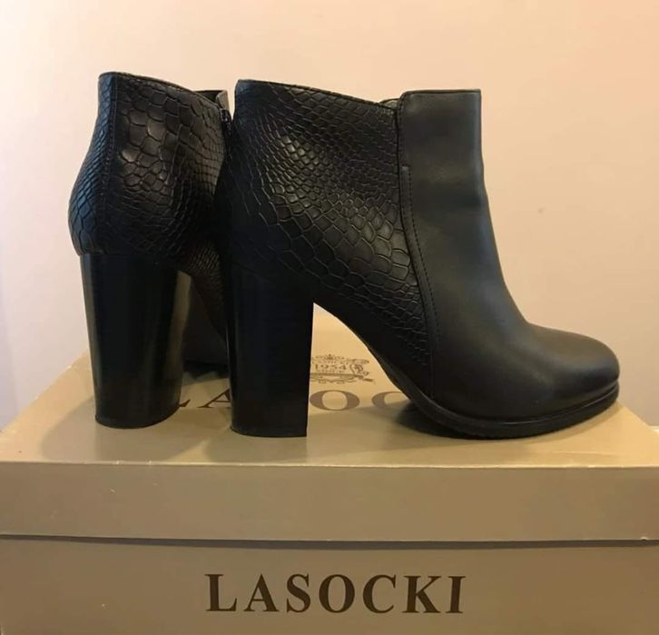 Дамски боти размер 39