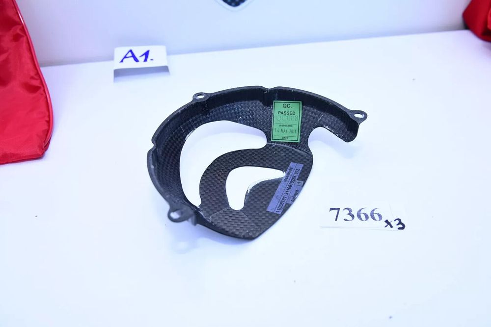 Capac ambreiaj carbon lucios Ducati 1198 / Streetfighter 1098