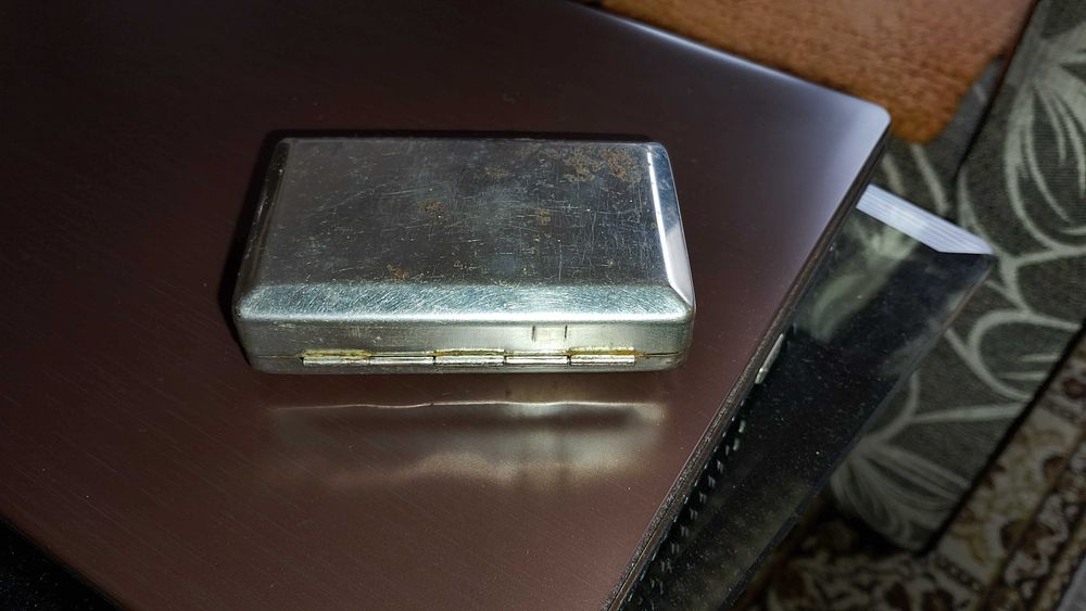 Стара метална кутия:100-65-25 мм.