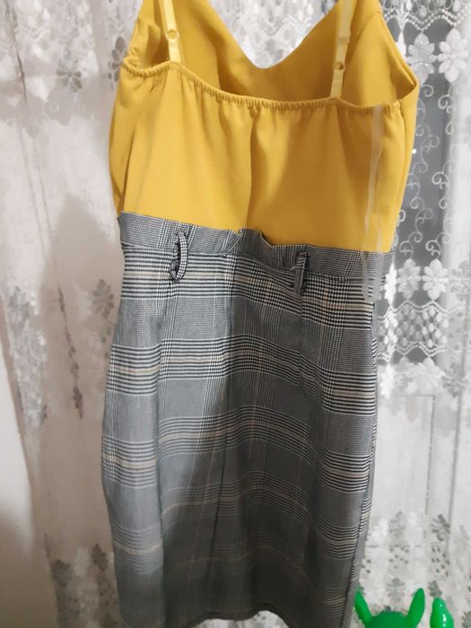 Rochiță mulată elegantă