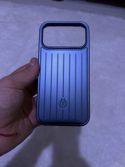 Кейс за iphone 17 pro kax RIMOWA