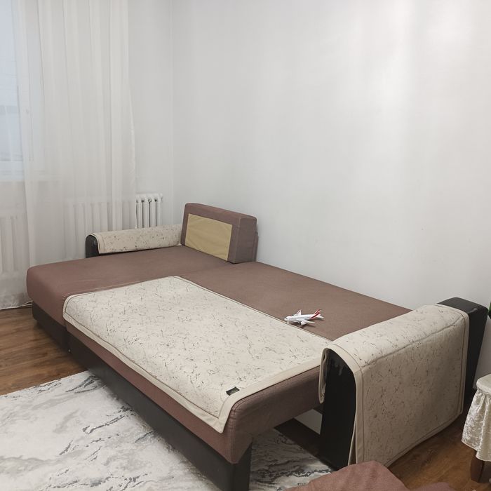 Диван кровать подушки