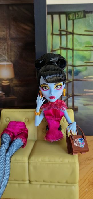 Monster High Beetlejuice Magician's Assistant