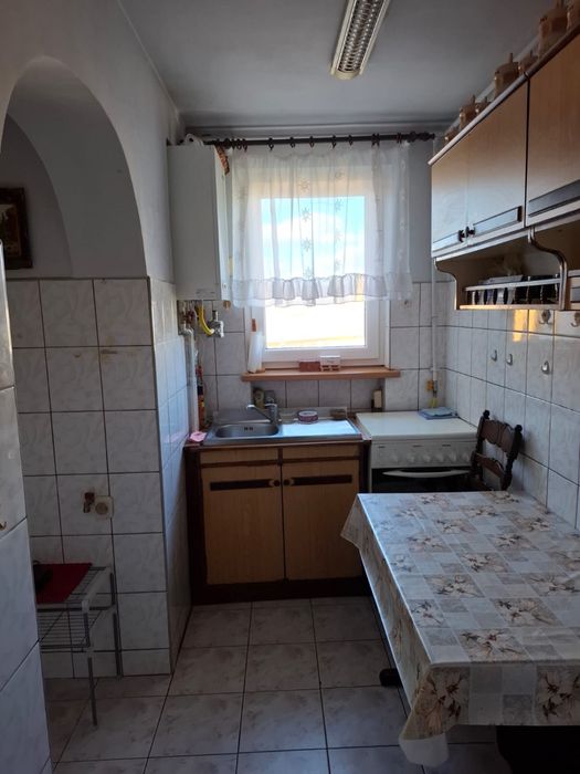 Apartament de vanzare ..