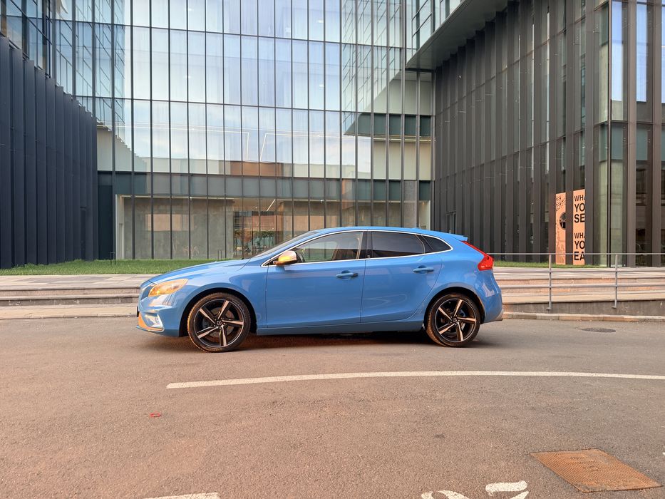 Volvo v40 D4 Rdesign