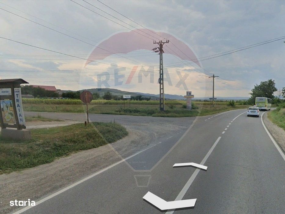 Teren de vanzare la DN2F Bacau-Vaslui la intrare in Traian si Bijghir
