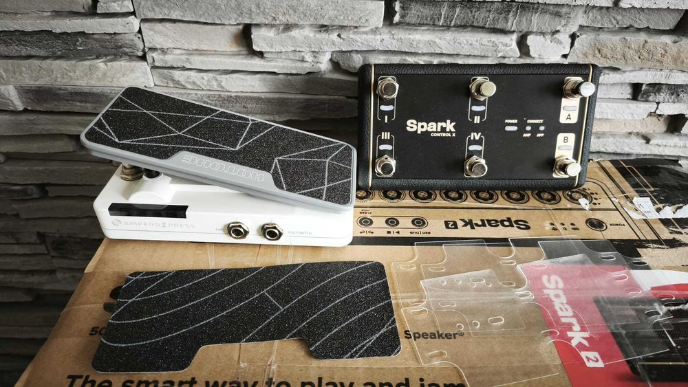 Pachet complet Positive Grid Spark 2 – amplificator smart 50W, multiefect, looper, acumulator, Spark Control X, Hotone Ampero II Press și husă