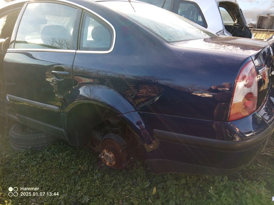 Продавам Volkswagen Passat 5.5 1.6 бензин на части