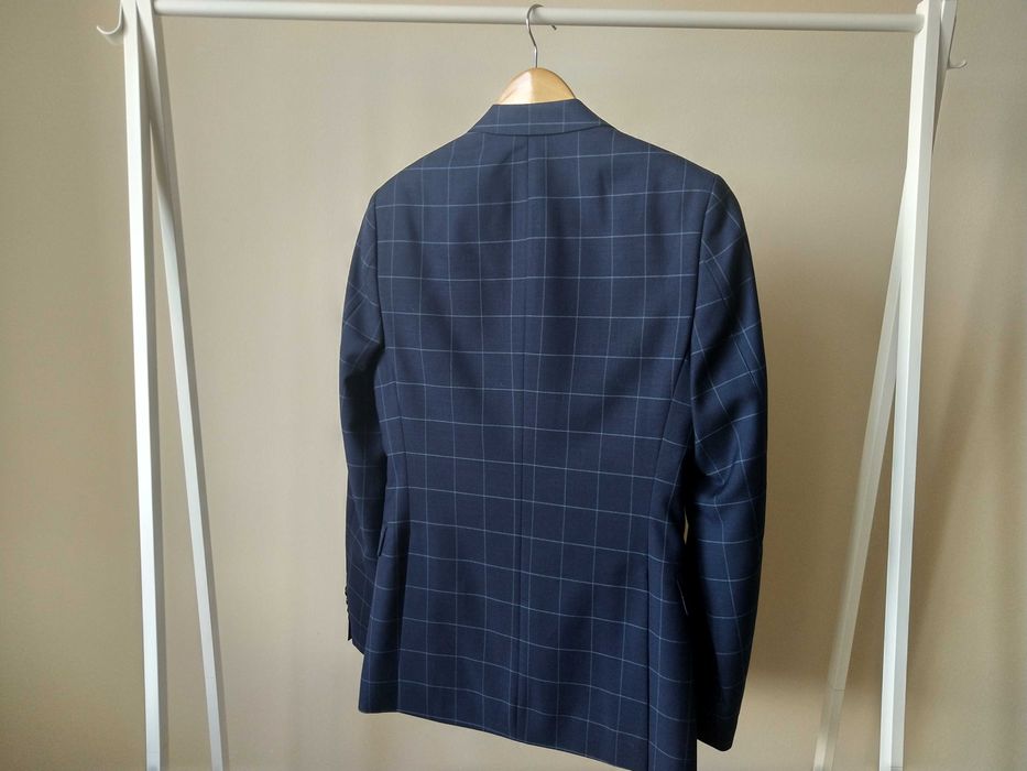 Продам классический костюм