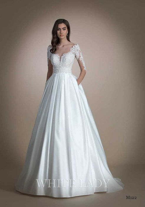 Rochie de mireasa ,o vand urgent