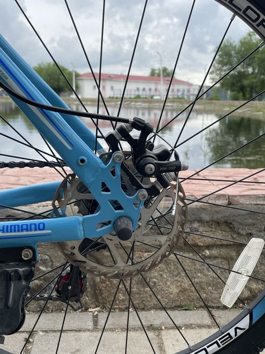 Продам скоростно велосипед Velopro