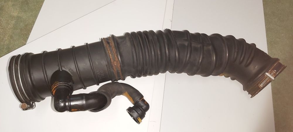 Маркуч Peugeot 4007, C-crosser, Outlender