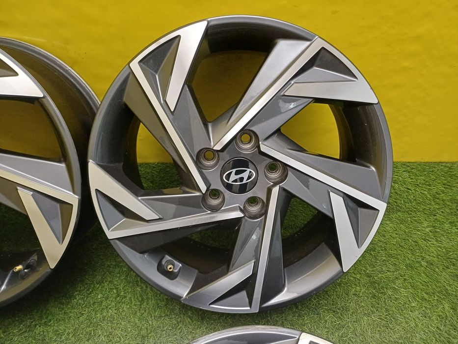 Диски R17 5x114.3 на Hyundai и другие.