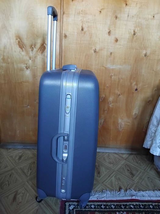 Куфар Естил, голям размер