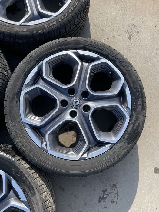Jante / Roti Renault Kadjar R19 cu anvelope noi de vara