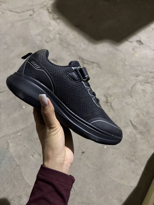 Детские кроссовки