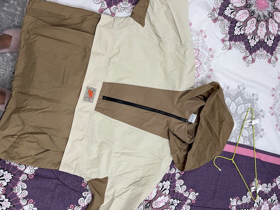 Дамска ветровка NIKE AIR MAX