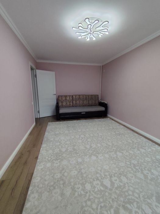 Продам 4х ком квартиру в центре города.