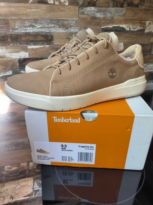 Продавам кецове Timberland цвят бежов, N43.5. Топ състояние.